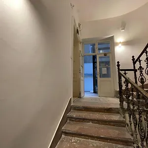 Colton Paulay Apartamento